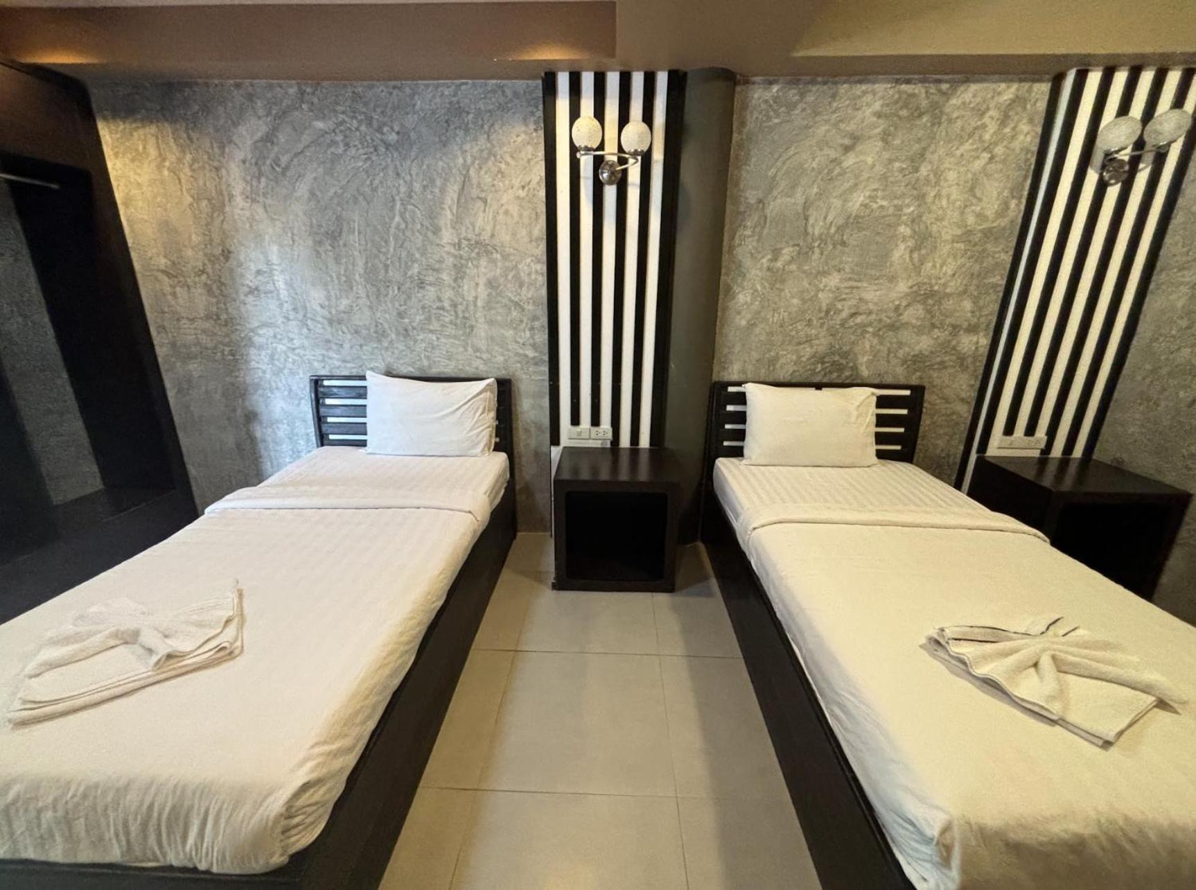 Revolution Kanchanaburi Adventure Hq Ban Chuk Kum Exterior foto